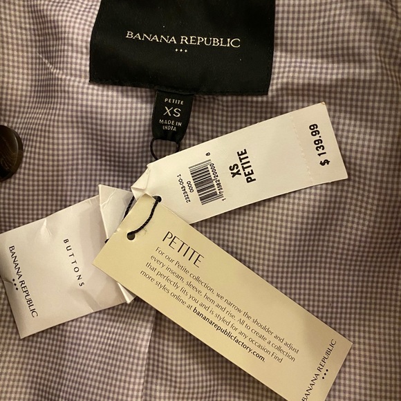 NWT- Banana Republic Classic Tan Trench - Picture 4 of 10